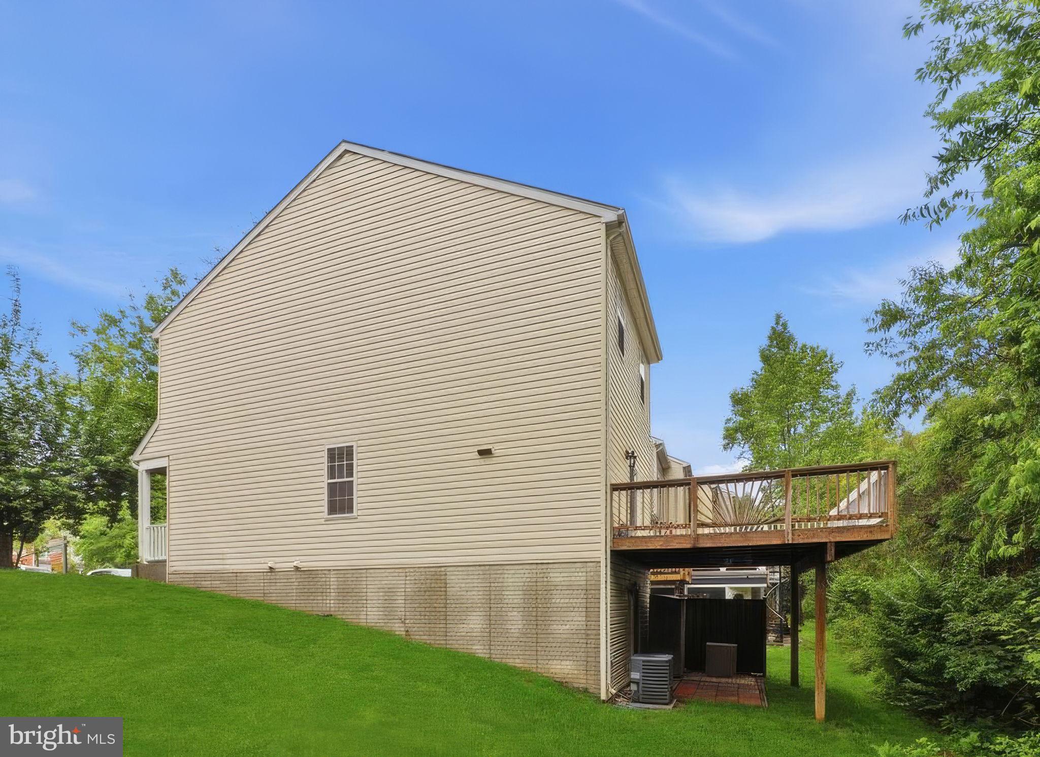 VILLAGE OF LONG REACH - Residential