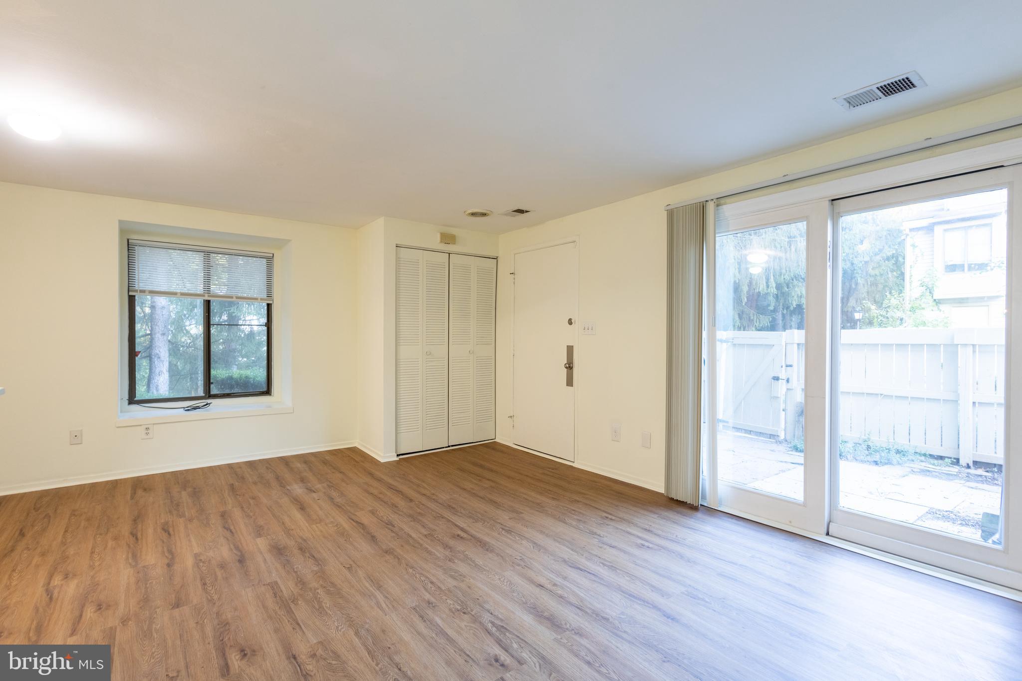 MONTGOMERY VILLAGE - Residential Lease