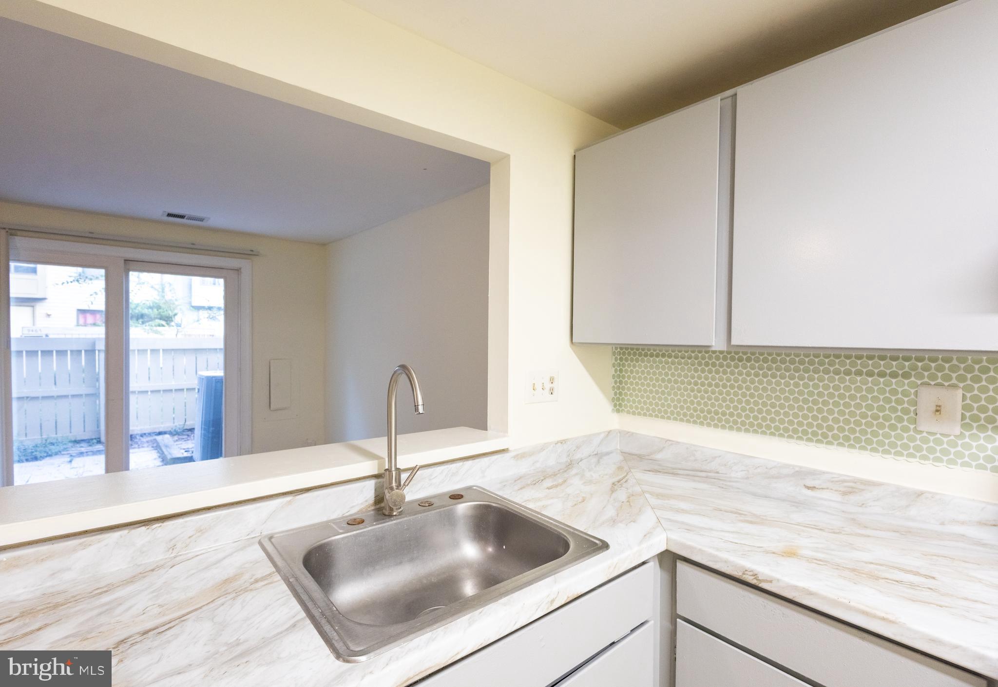 MONTGOMERY VILLAGE - Residential Lease