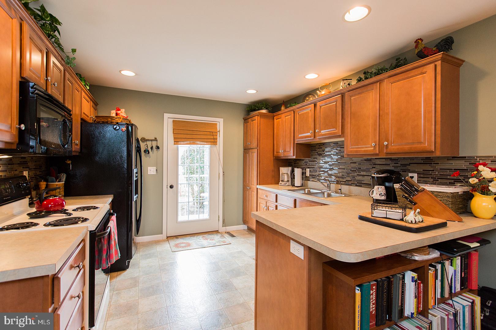 KISSEL HILL COMMONS - Residential