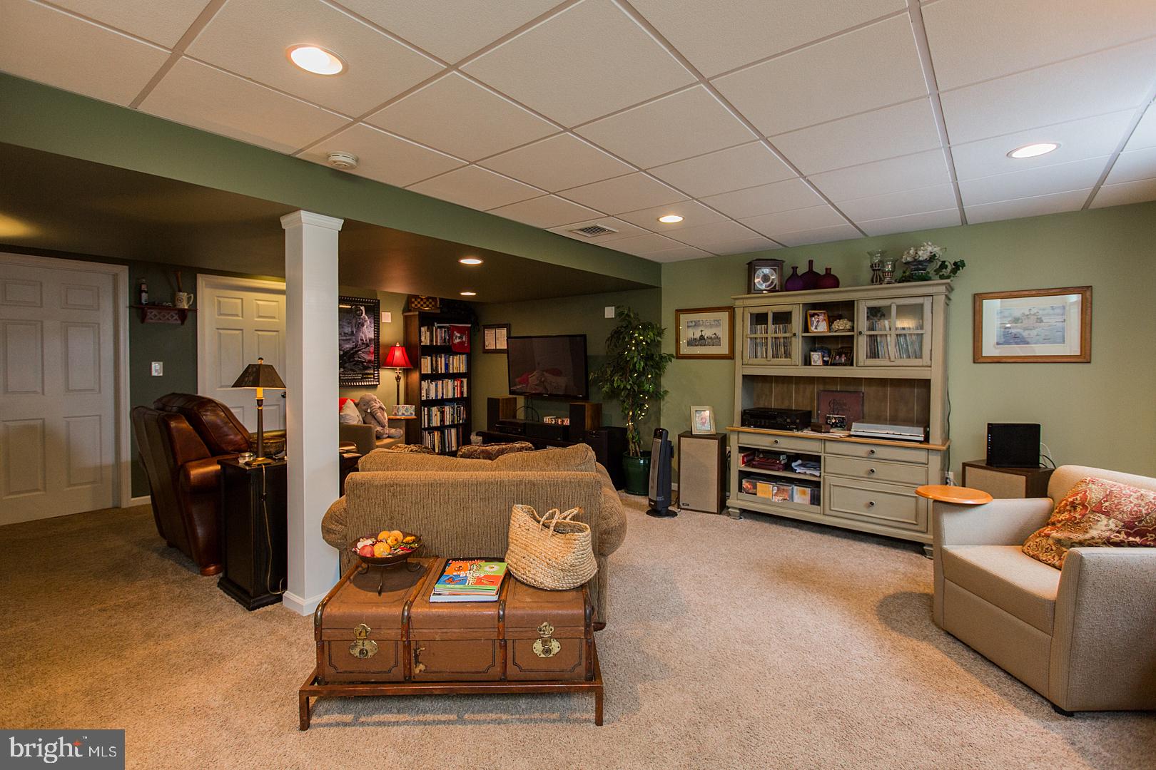 KISSEL HILL COMMONS - Residential
