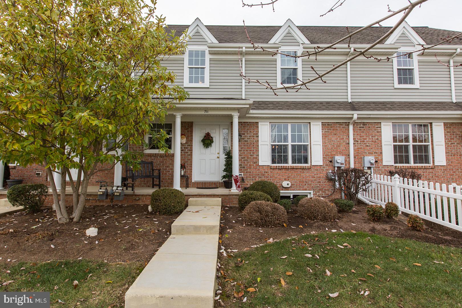 KISSEL HILL COMMONS - Residential