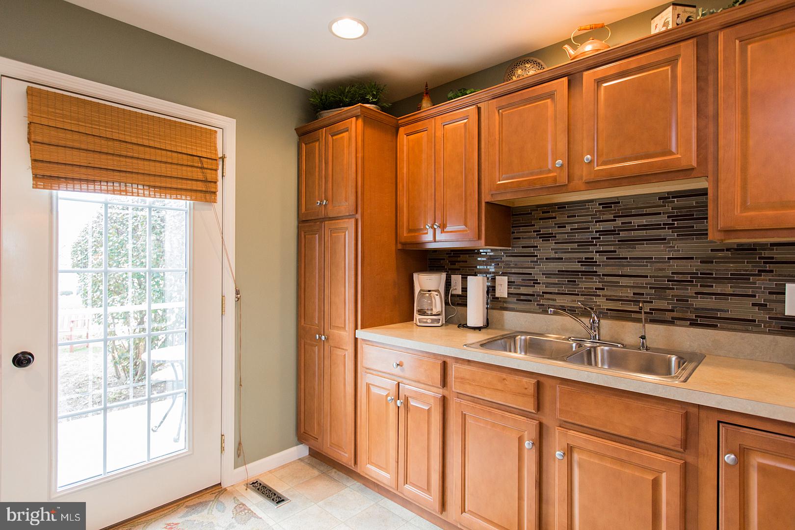 KISSEL HILL COMMONS - Residential