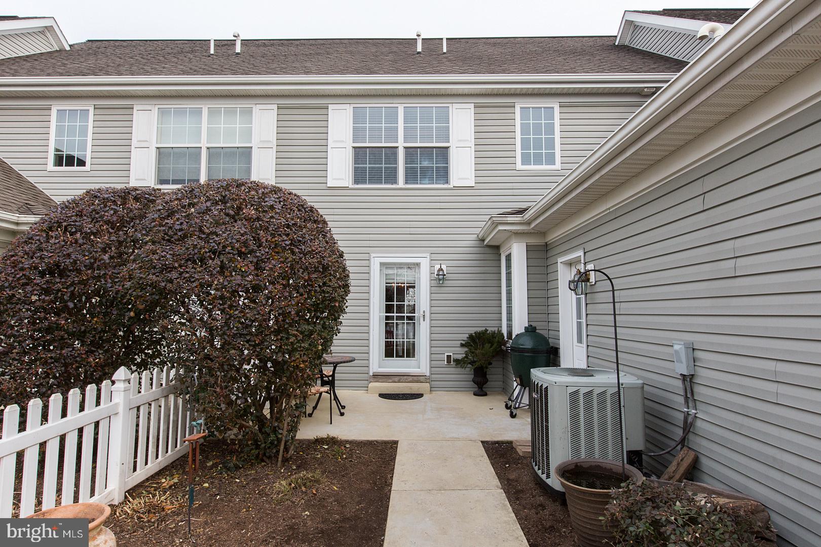 KISSEL HILL COMMONS - Residential