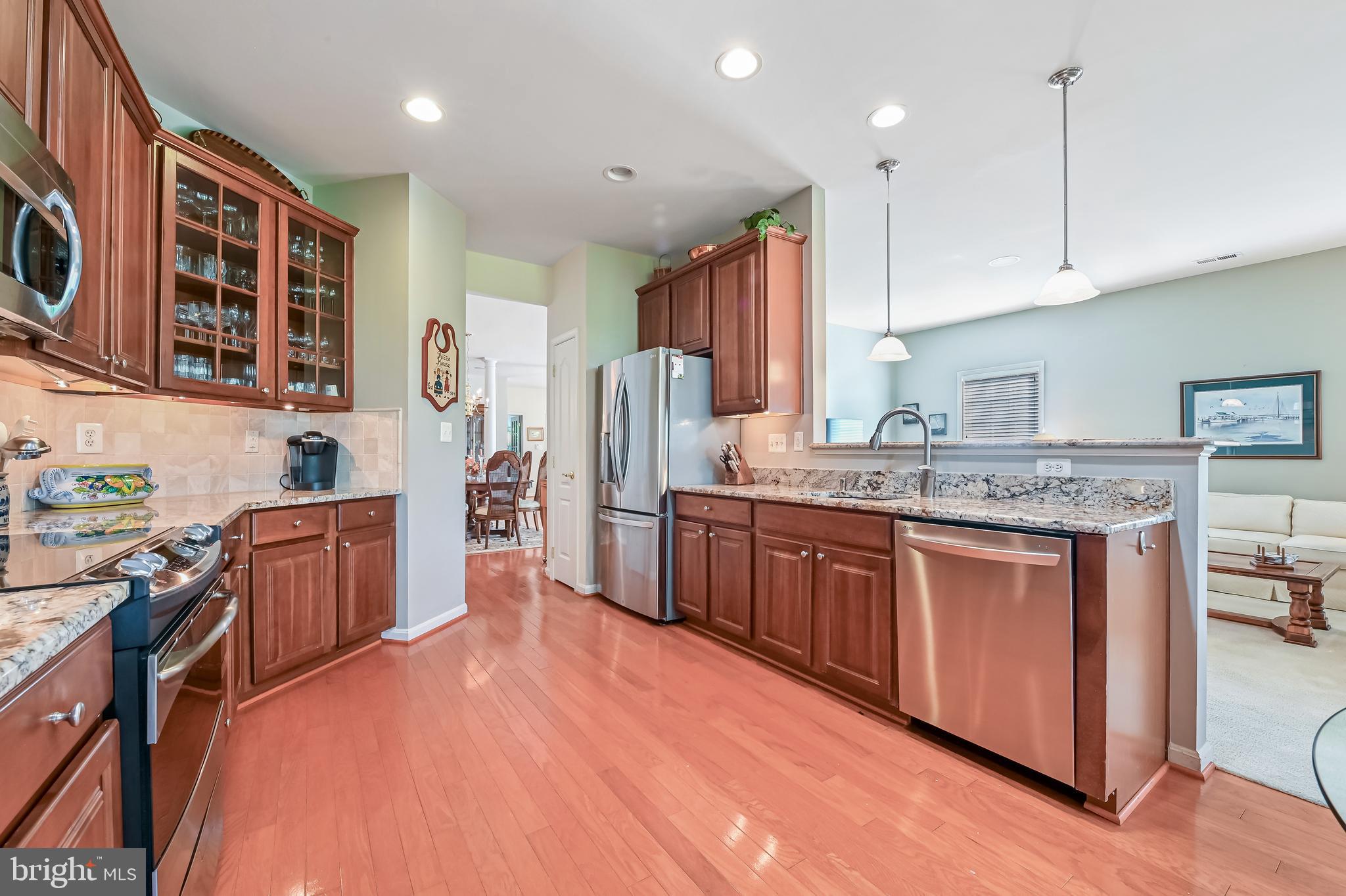 SYMPHONY VILLAGE AT CENTREVILLE - Residential