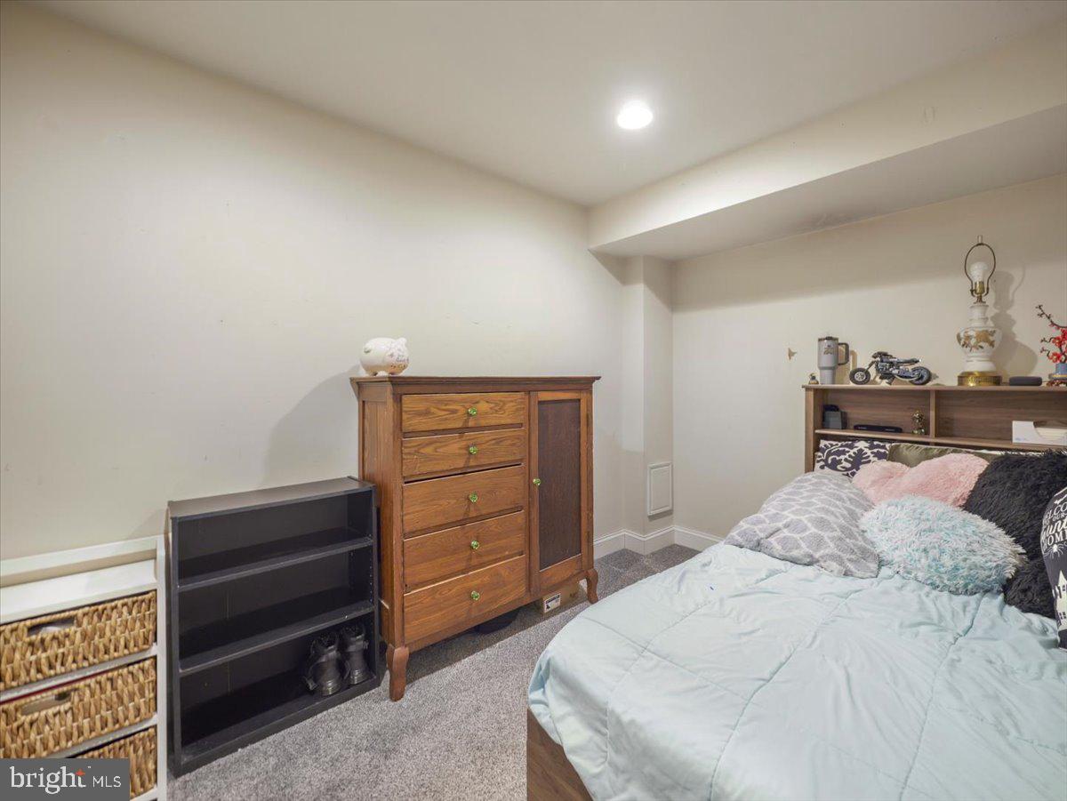 ANTIETAM COMMONS - Residential