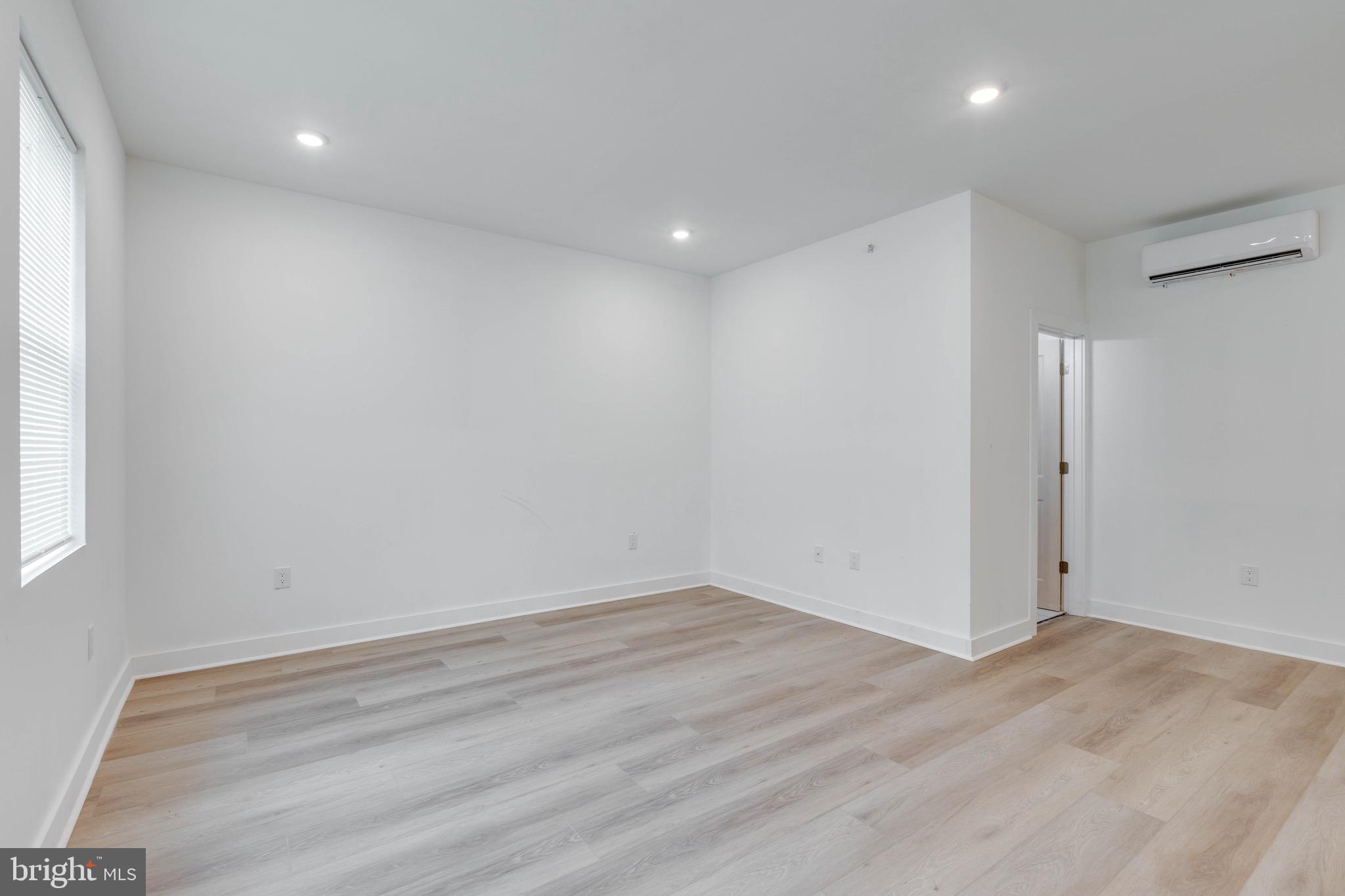 MANTUA - Residential Lease