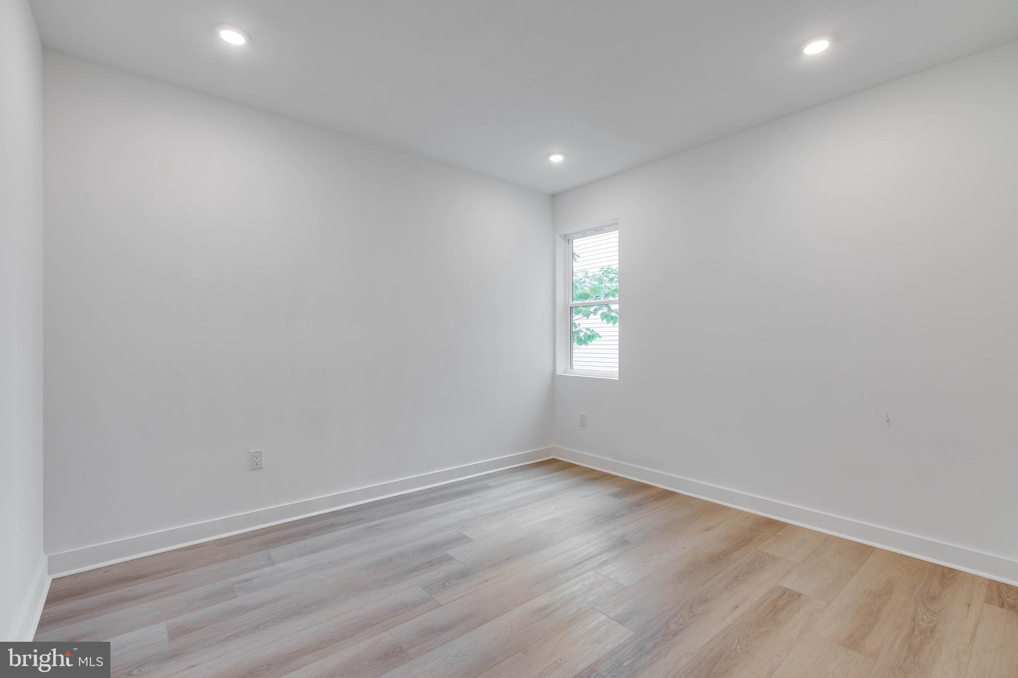 MANTUA - Residential Lease