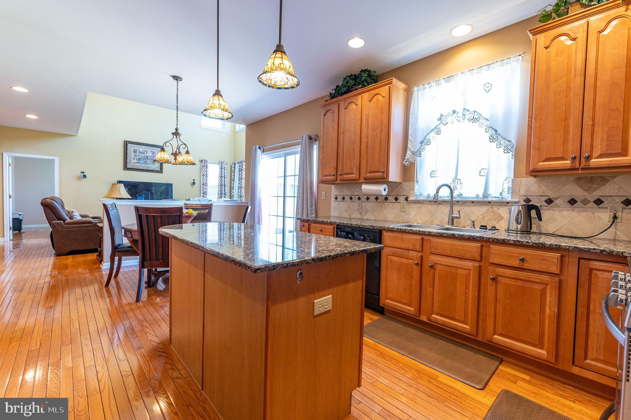 LAFAYETTE MEADOWS - Residential