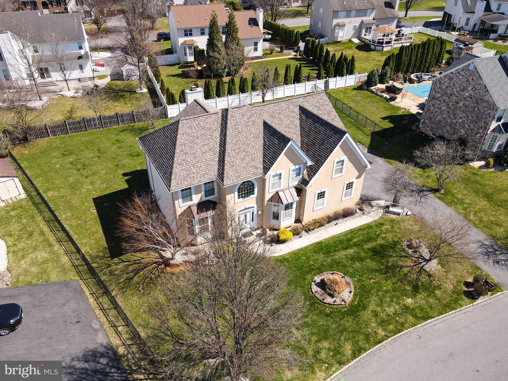 LAFAYETTE MEADOWS - Residential