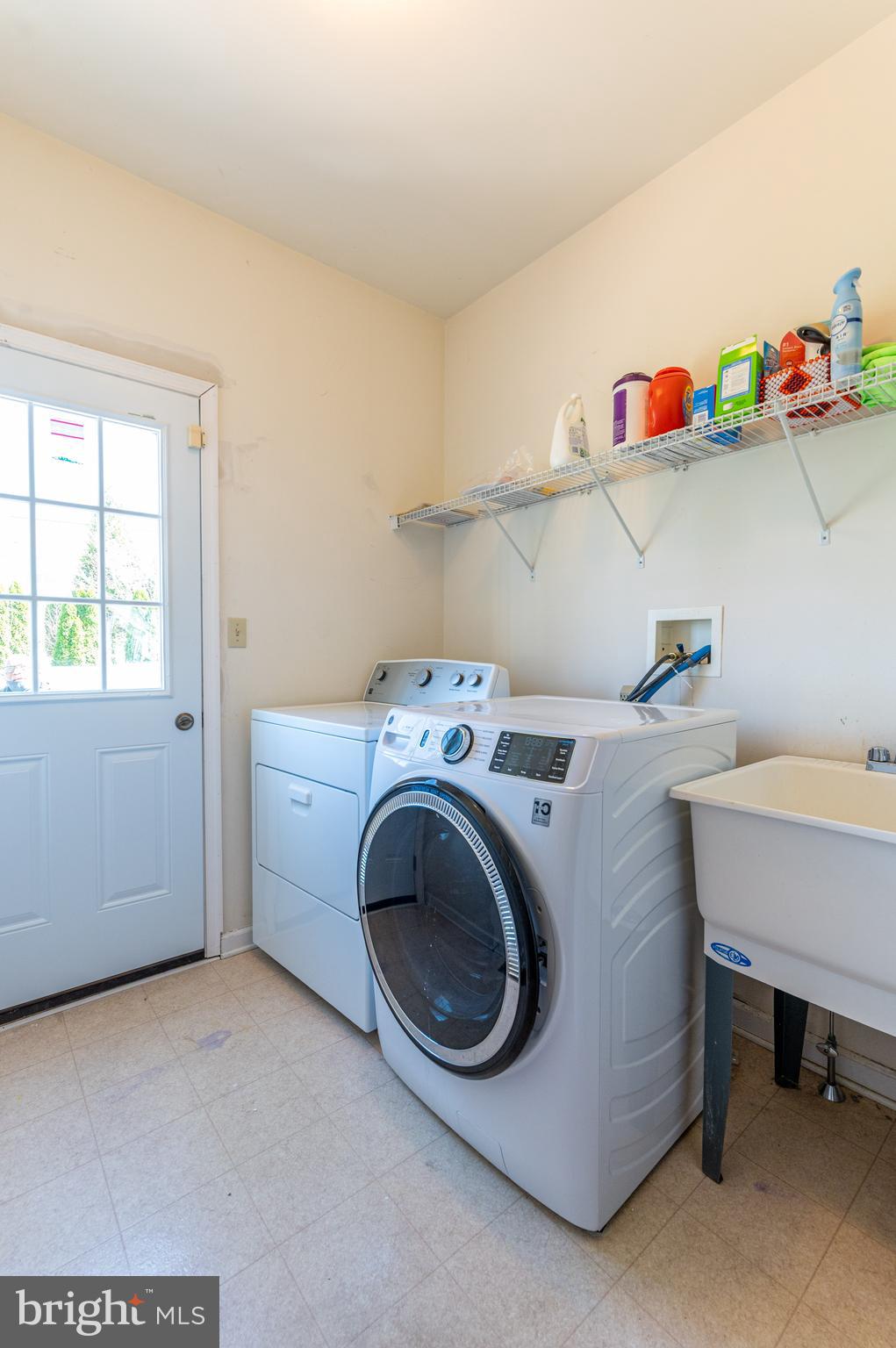 LAFAYETTE MEADOWS - Residential