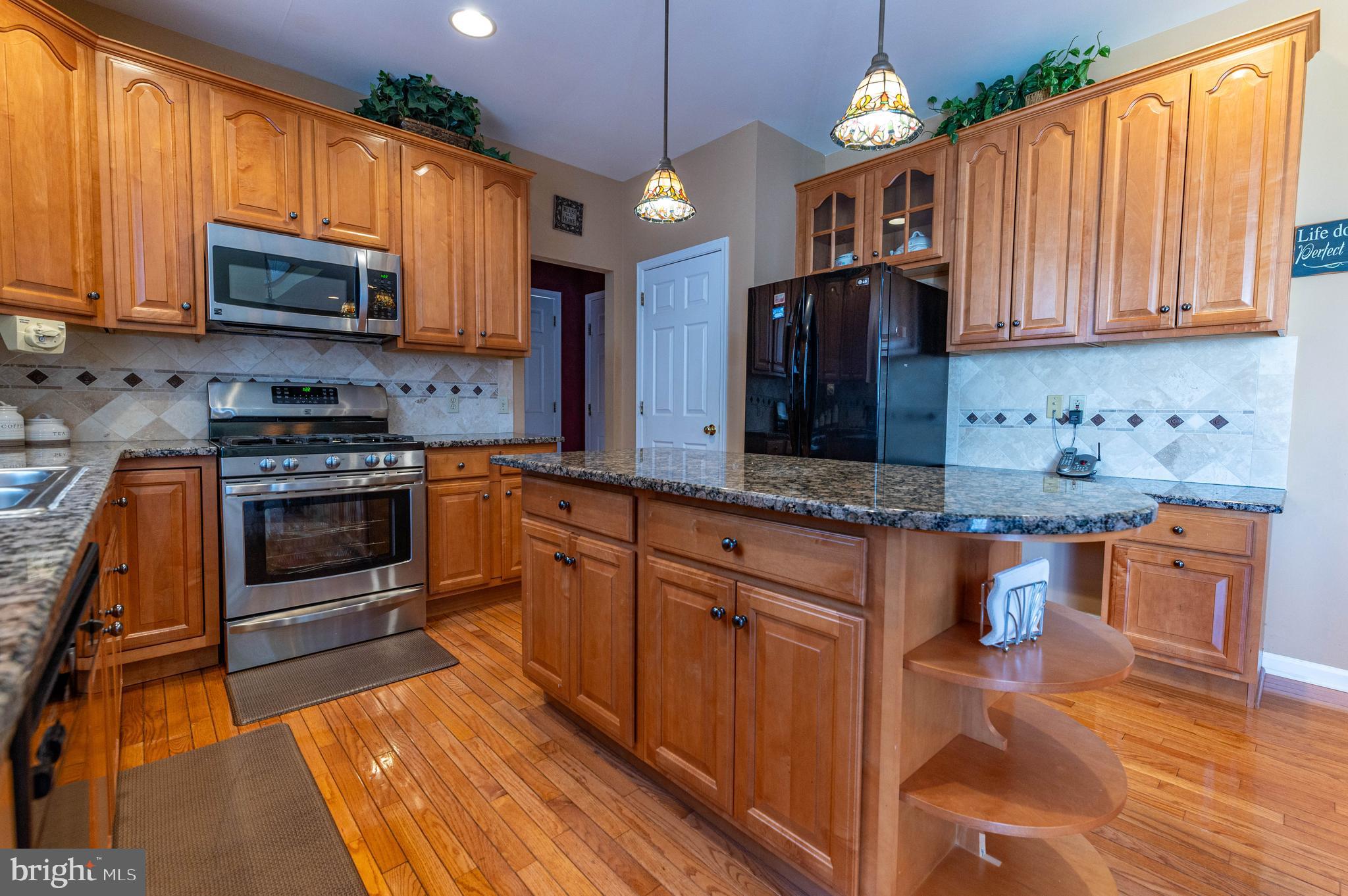 LAFAYETTE MEADOWS - Residential