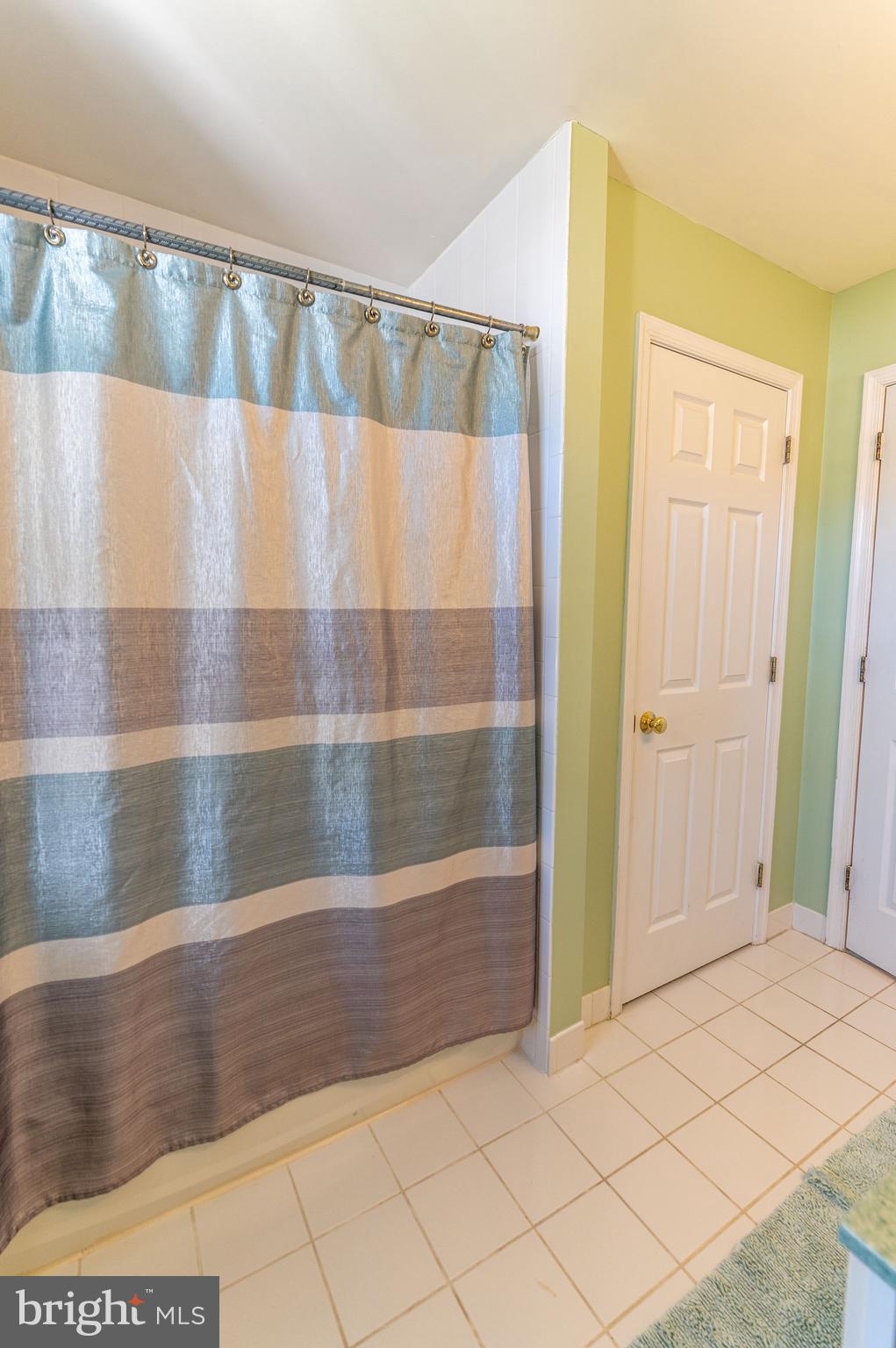 LAFAYETTE MEADOWS - Residential