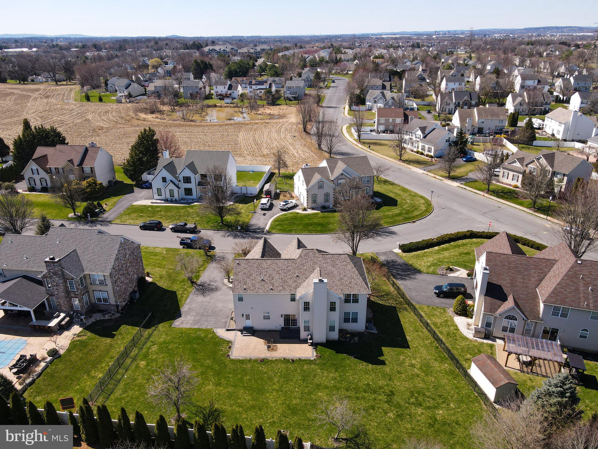 LAFAYETTE MEADOWS - Residential