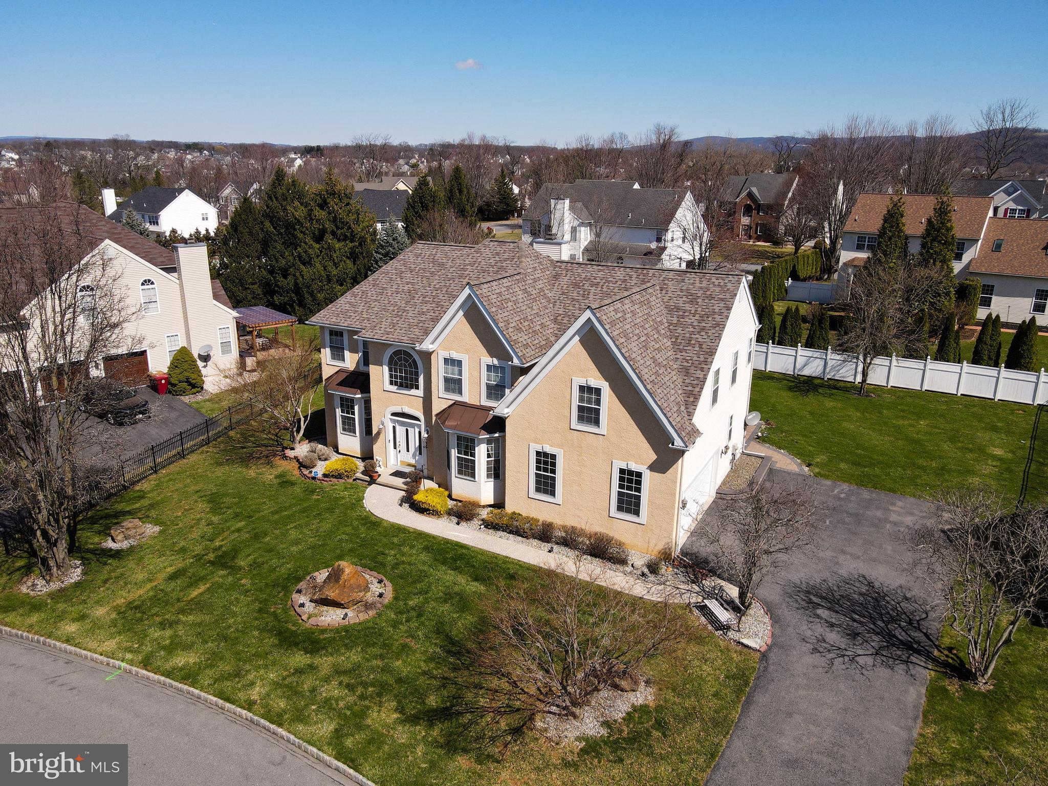 LAFAYETTE MEADOWS - Residential