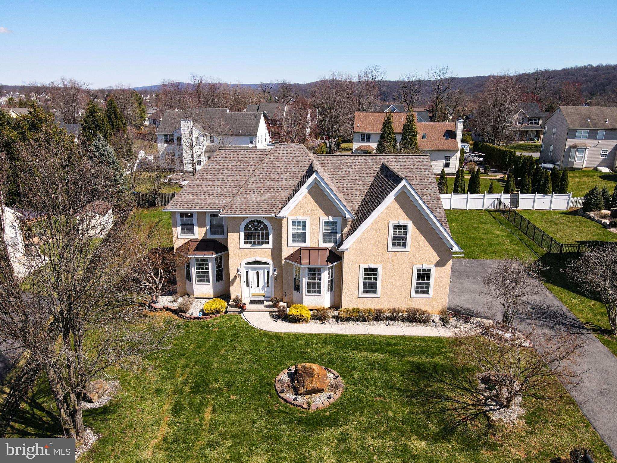 LAFAYETTE MEADOWS - Residential