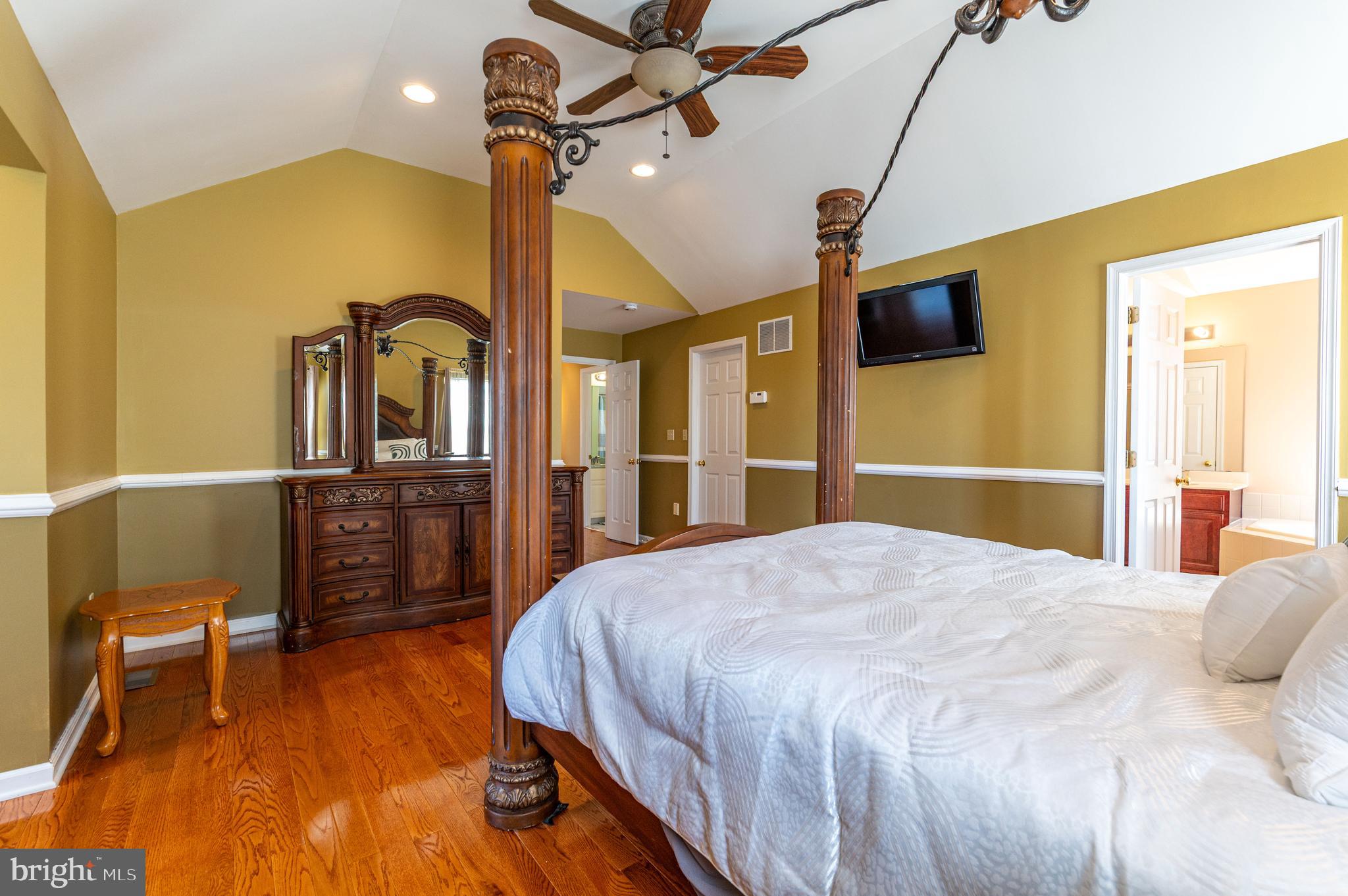 LAFAYETTE MEADOWS - Residential