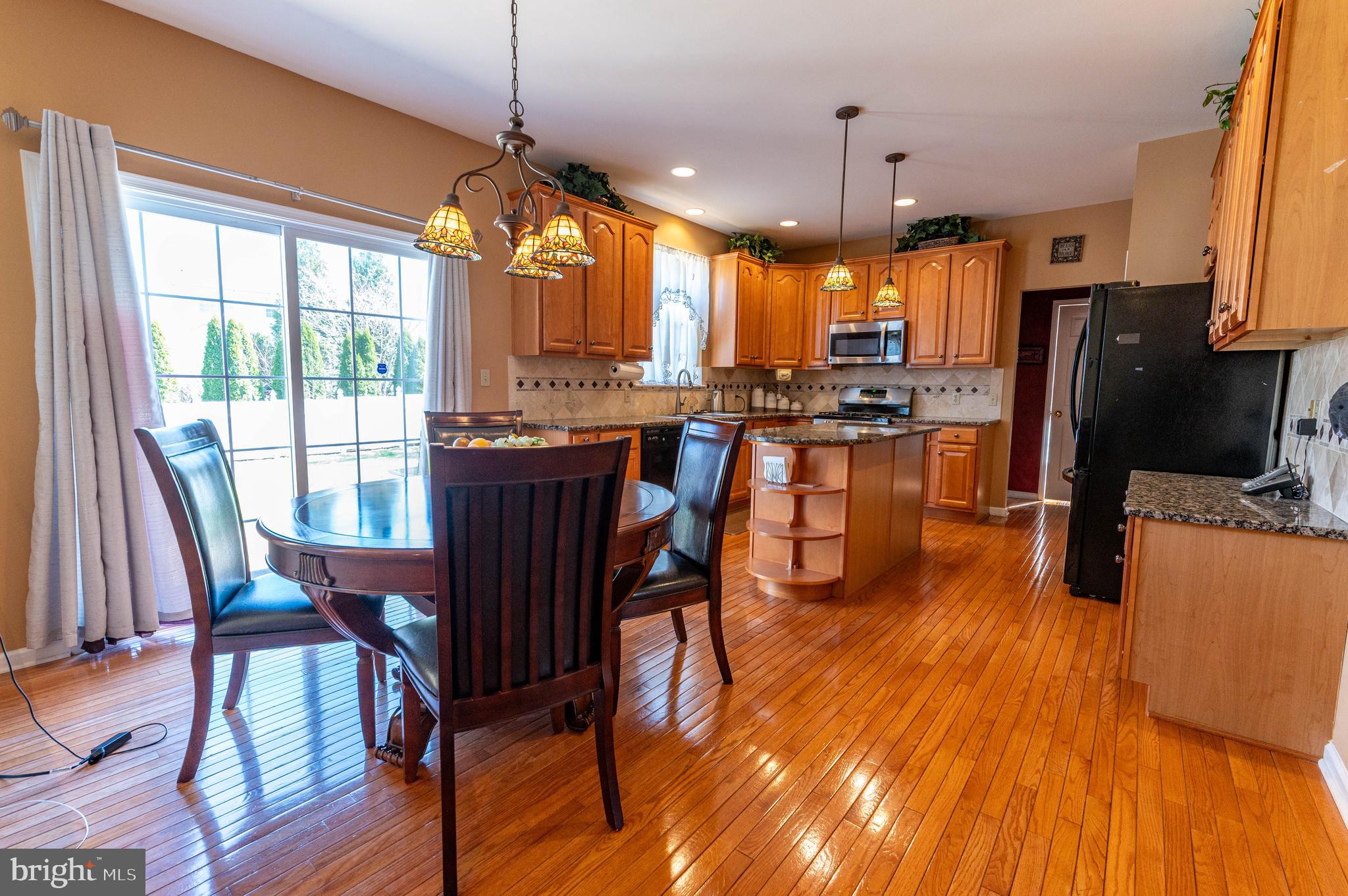 LAFAYETTE MEADOWS - Residential