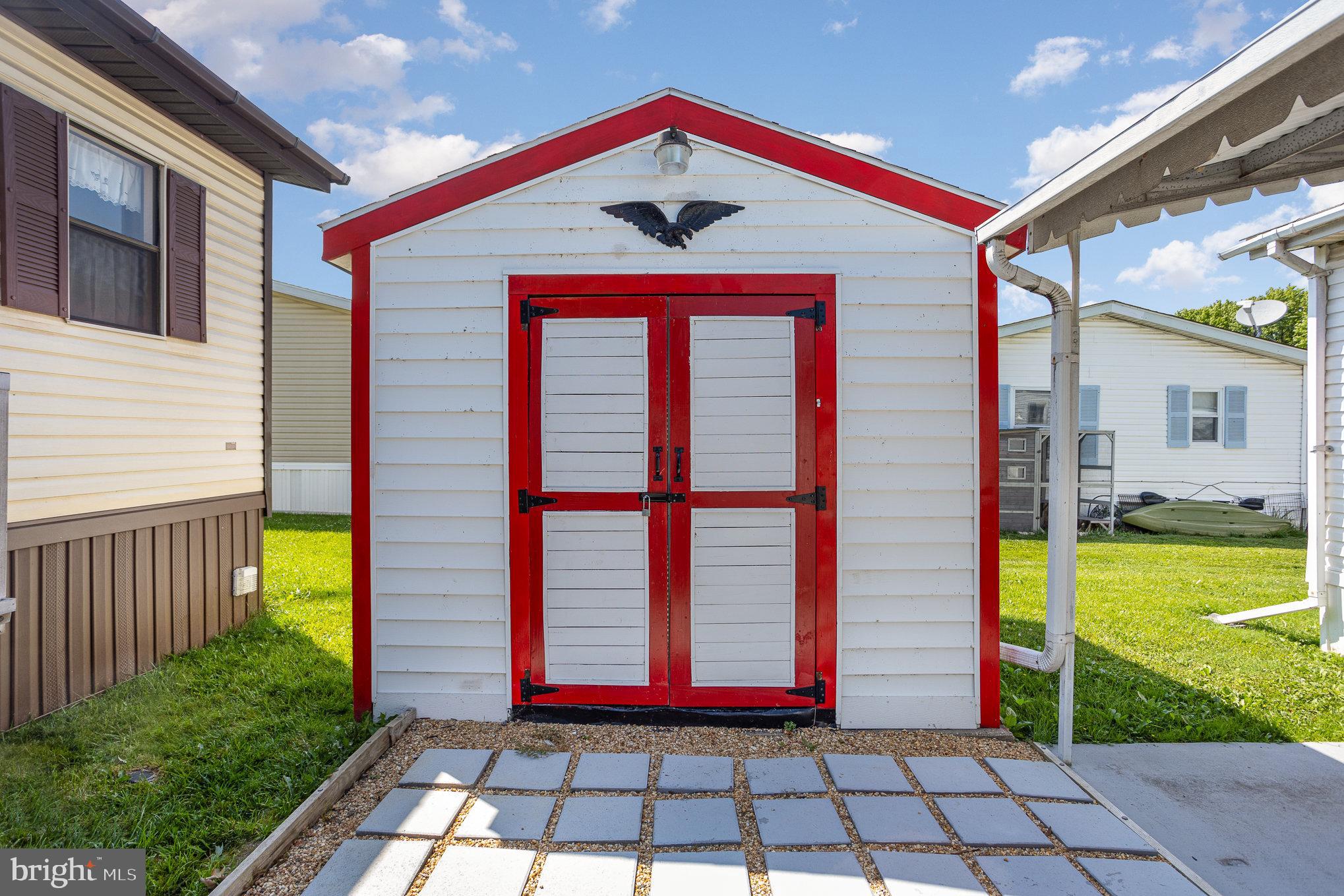 BRIARWOOD ESTATES - Residential