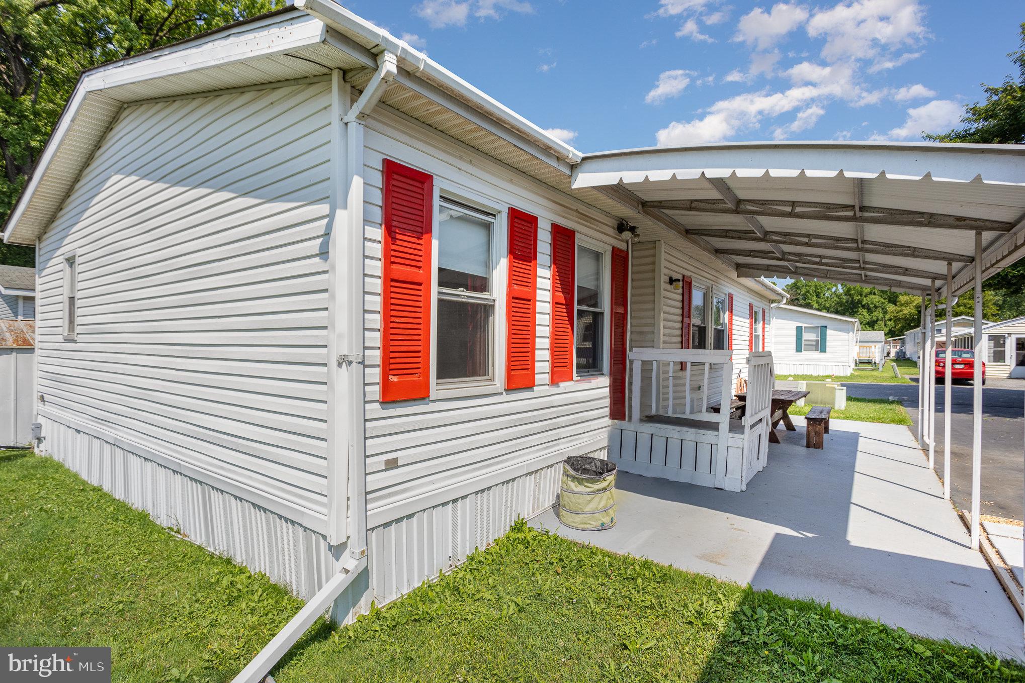 BRIARWOOD ESTATES - Residential