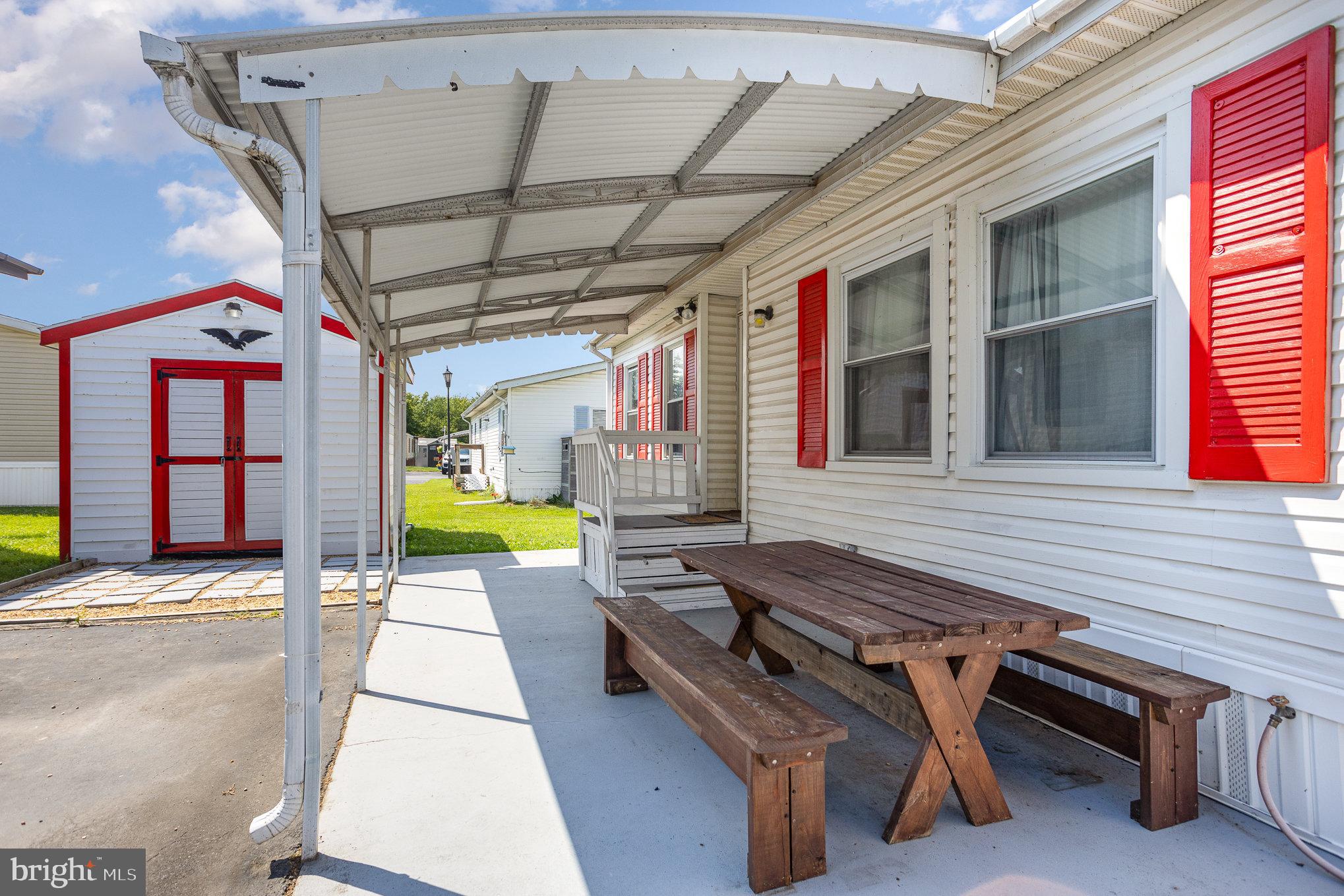 BRIARWOOD ESTATES - Residential