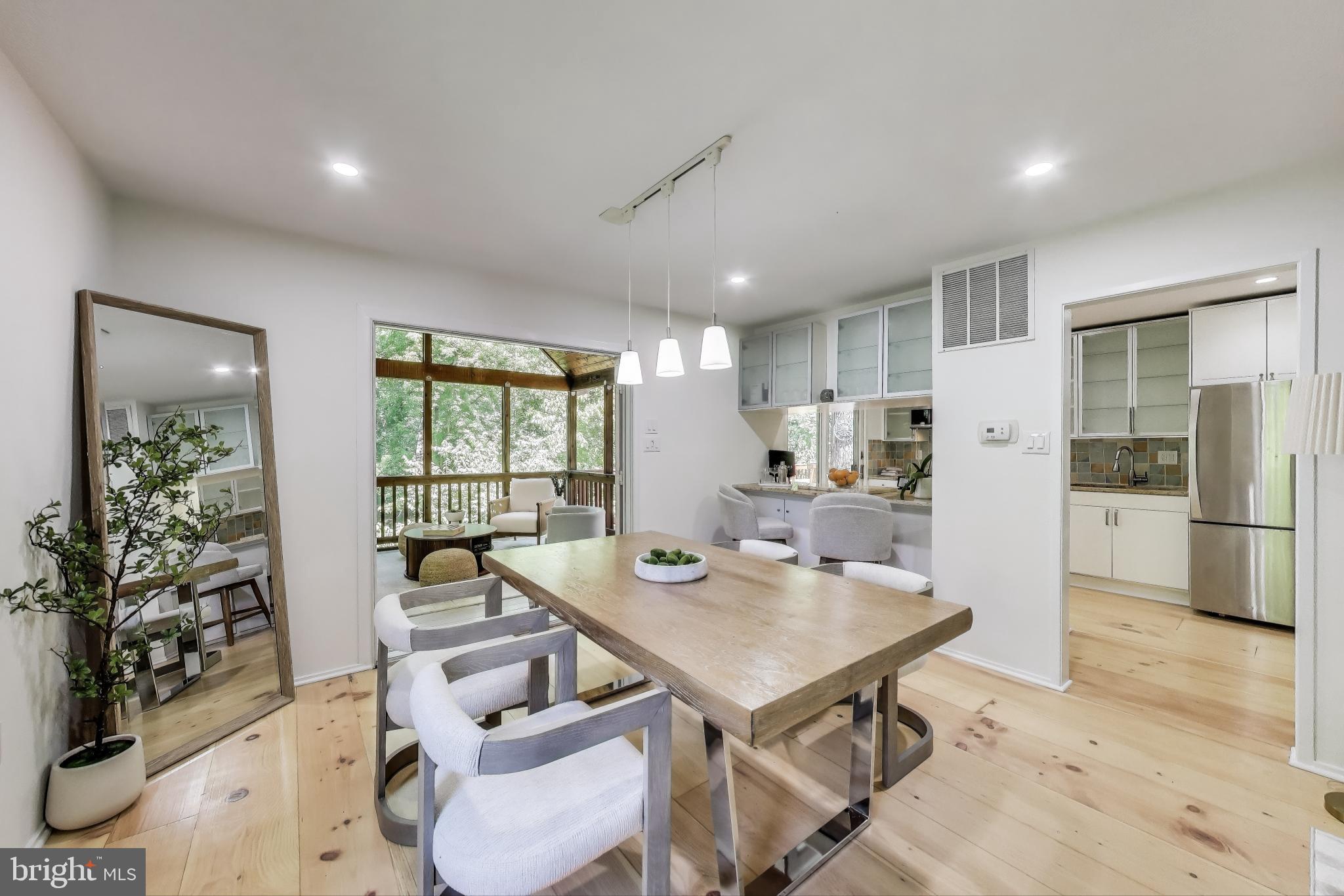 10112 STONEYBROOK DRIVE