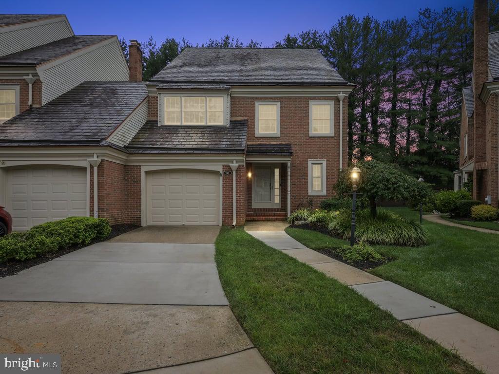 142 FOXWOOD DRIVE