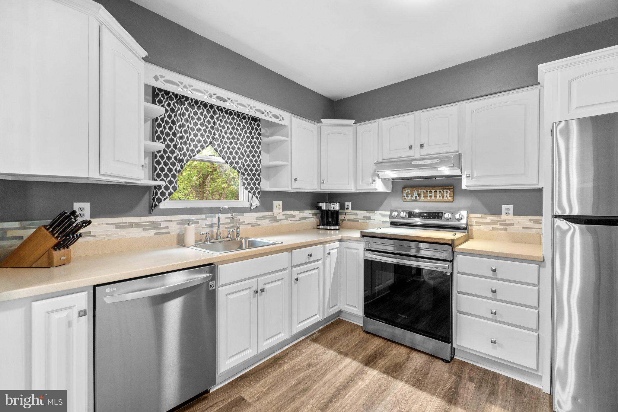 WINFIELD HEIGHTS - Residential