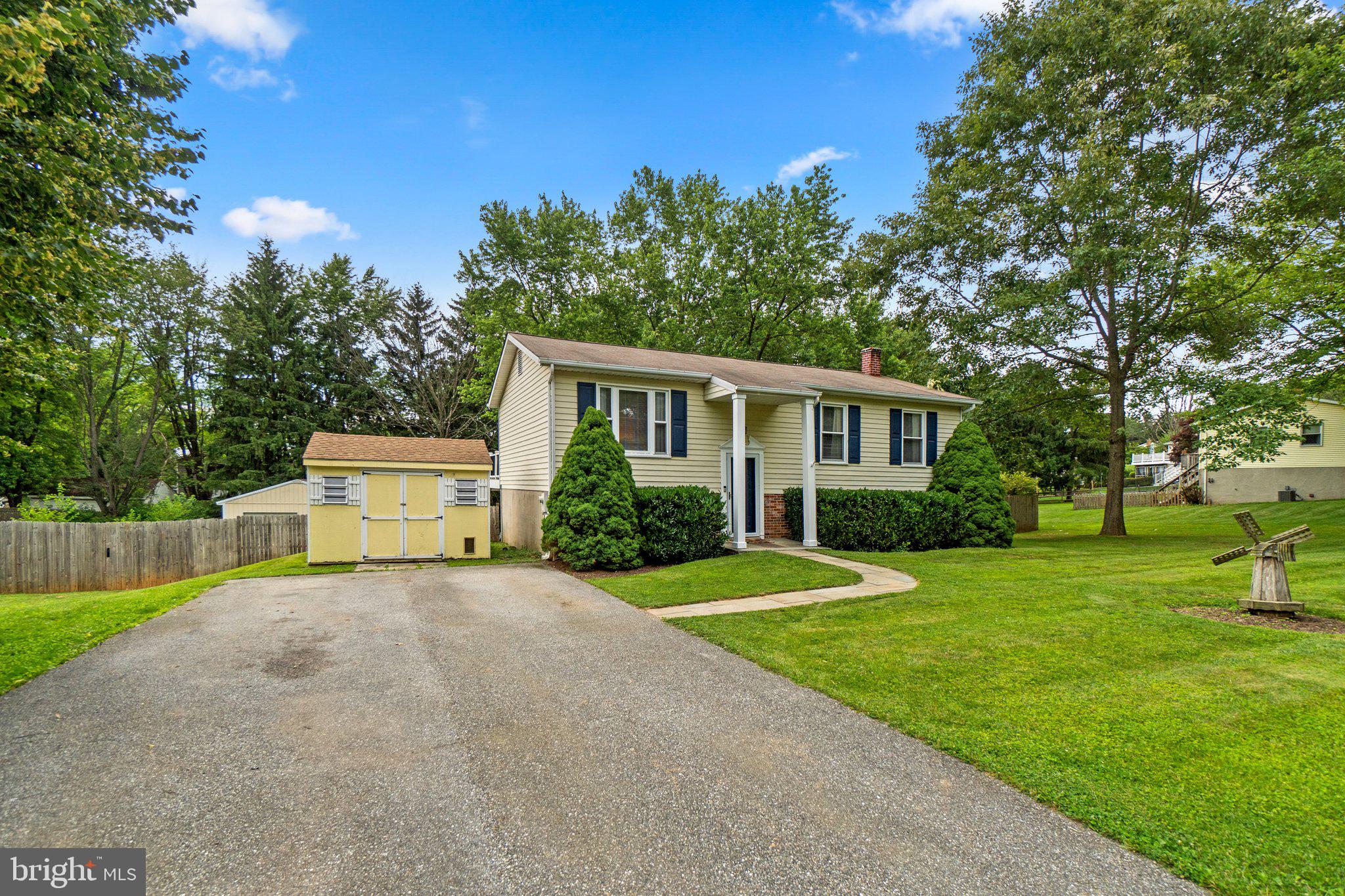 WINFIELD HEIGHTS - Residential