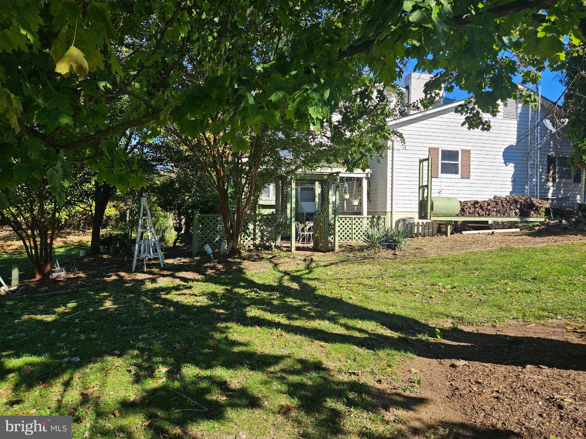 15 EASY STREET
