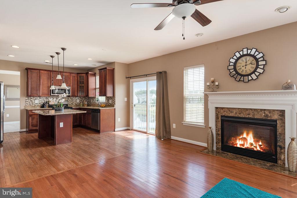 LEE'S PARKE - Residential