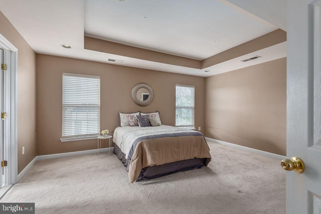 LEE'S PARKE - Residential