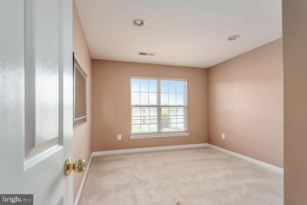 LEE'S PARKE - Residential