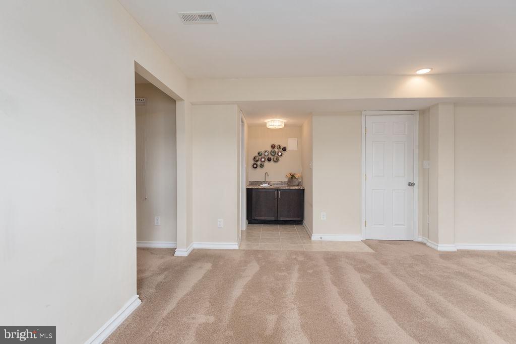 LEE'S PARKE - Residential