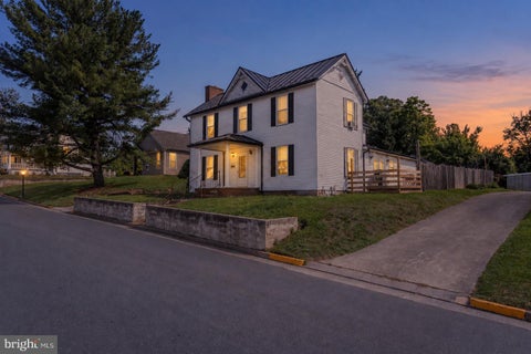 Photo of 420 W Spring Street, WOODSTOCK, VA 22664 (MLS # VASH2014572)