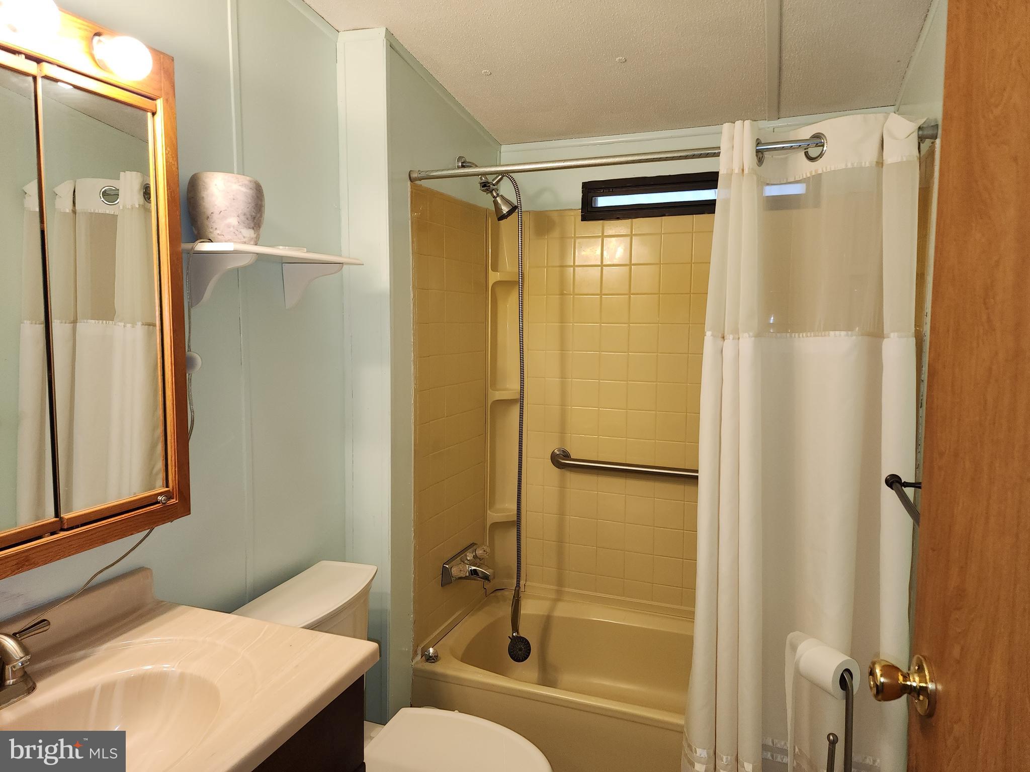 RIDGEWOOD MANOR MHP - Residential