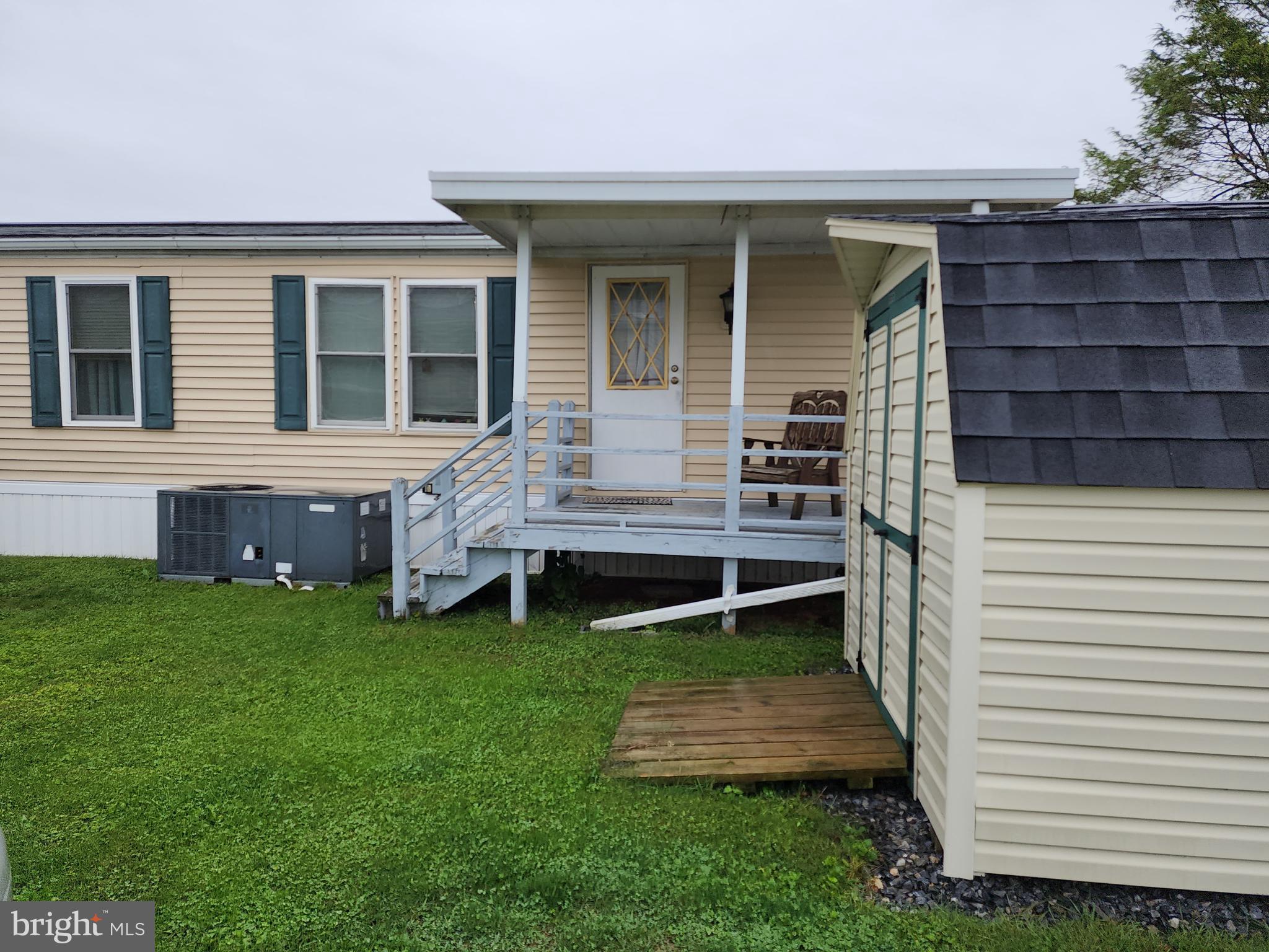 RIDGEWOOD MANOR MHP - Residential