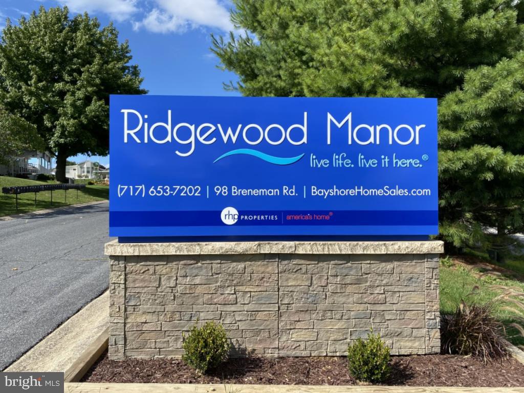 RIDGEWOOD MANOR MHP - Residential