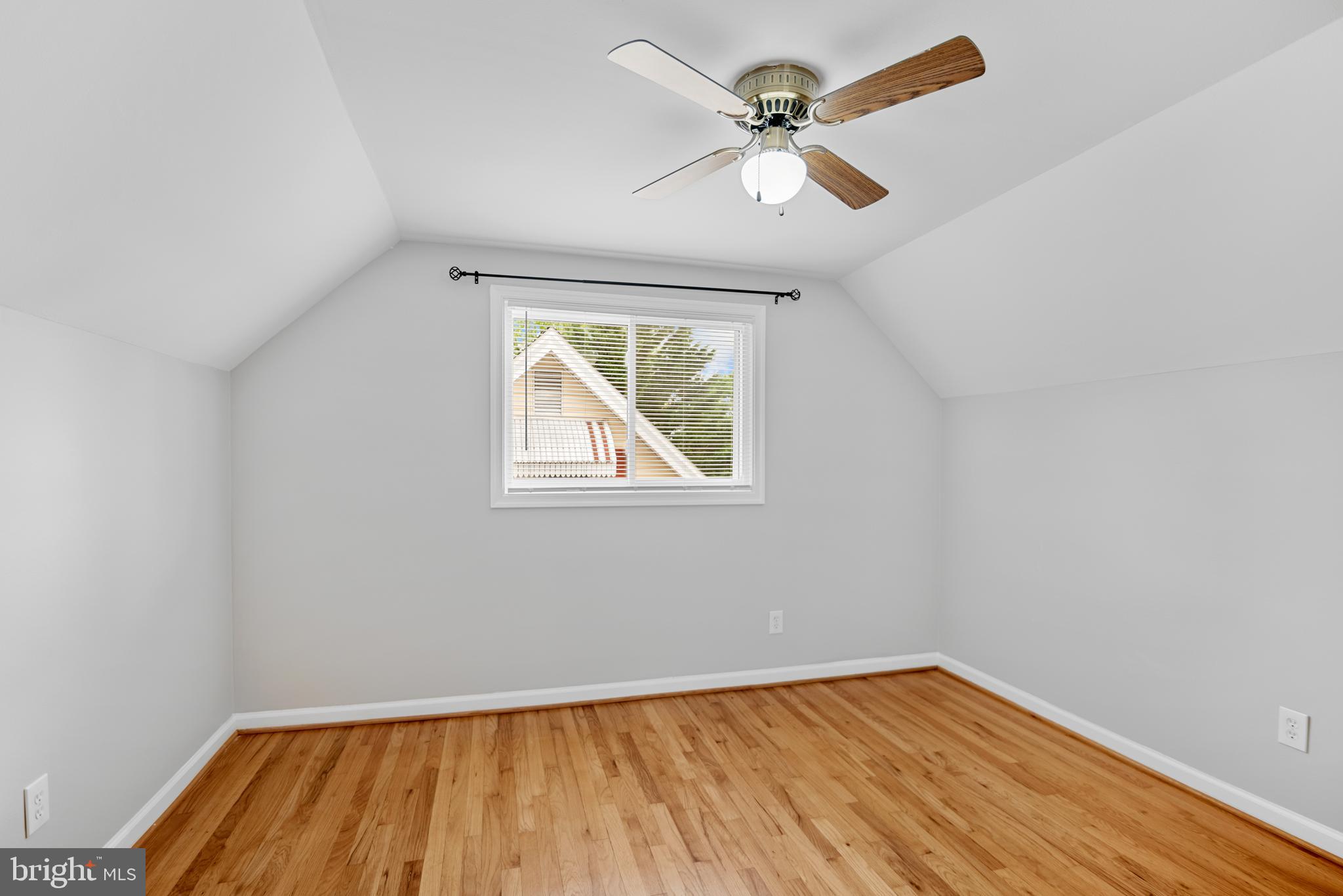 DALECREST - Residential Lease