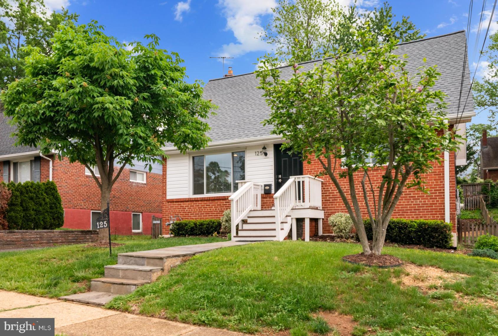 DALECREST - Residential Lease