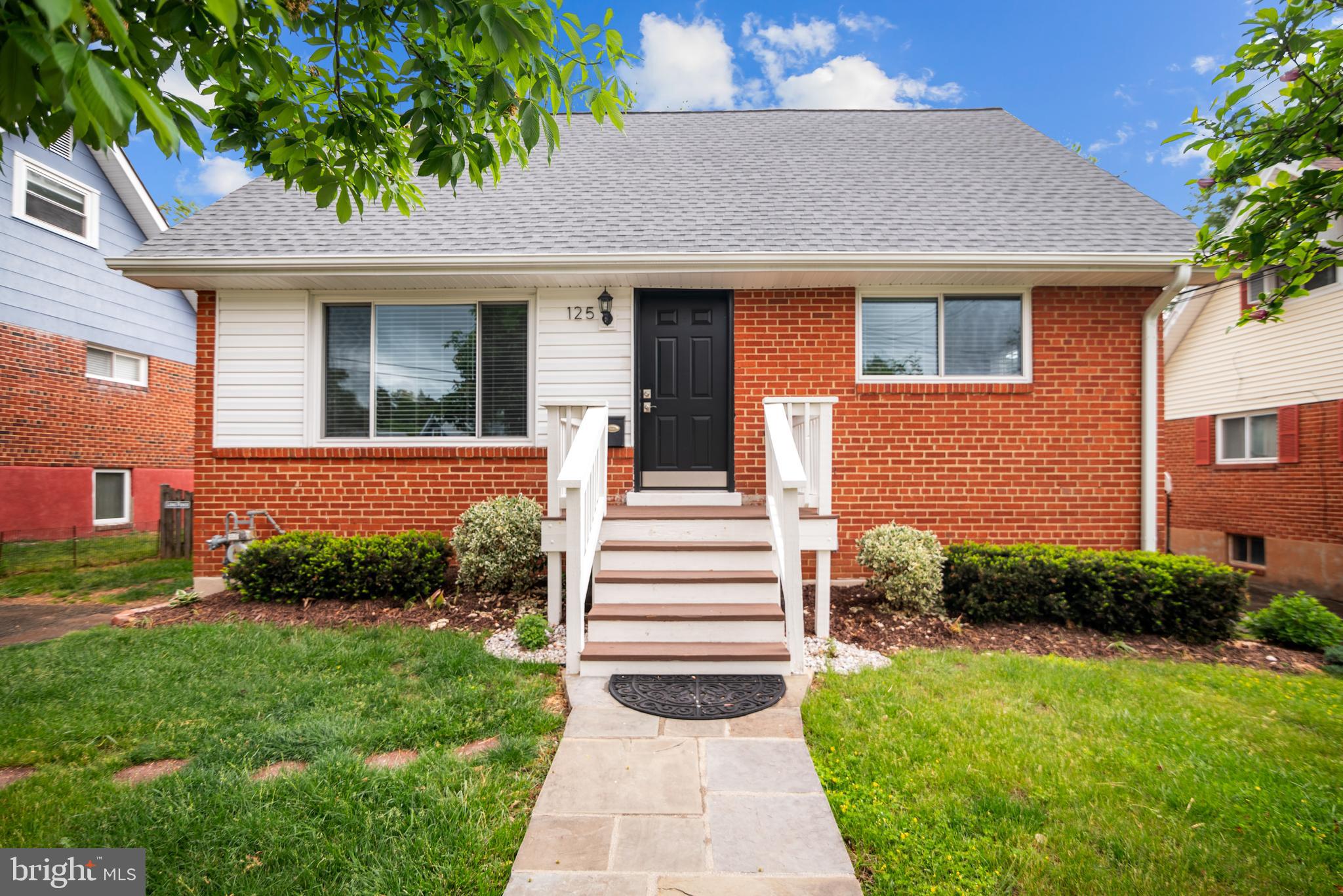 DALECREST - Residential Lease