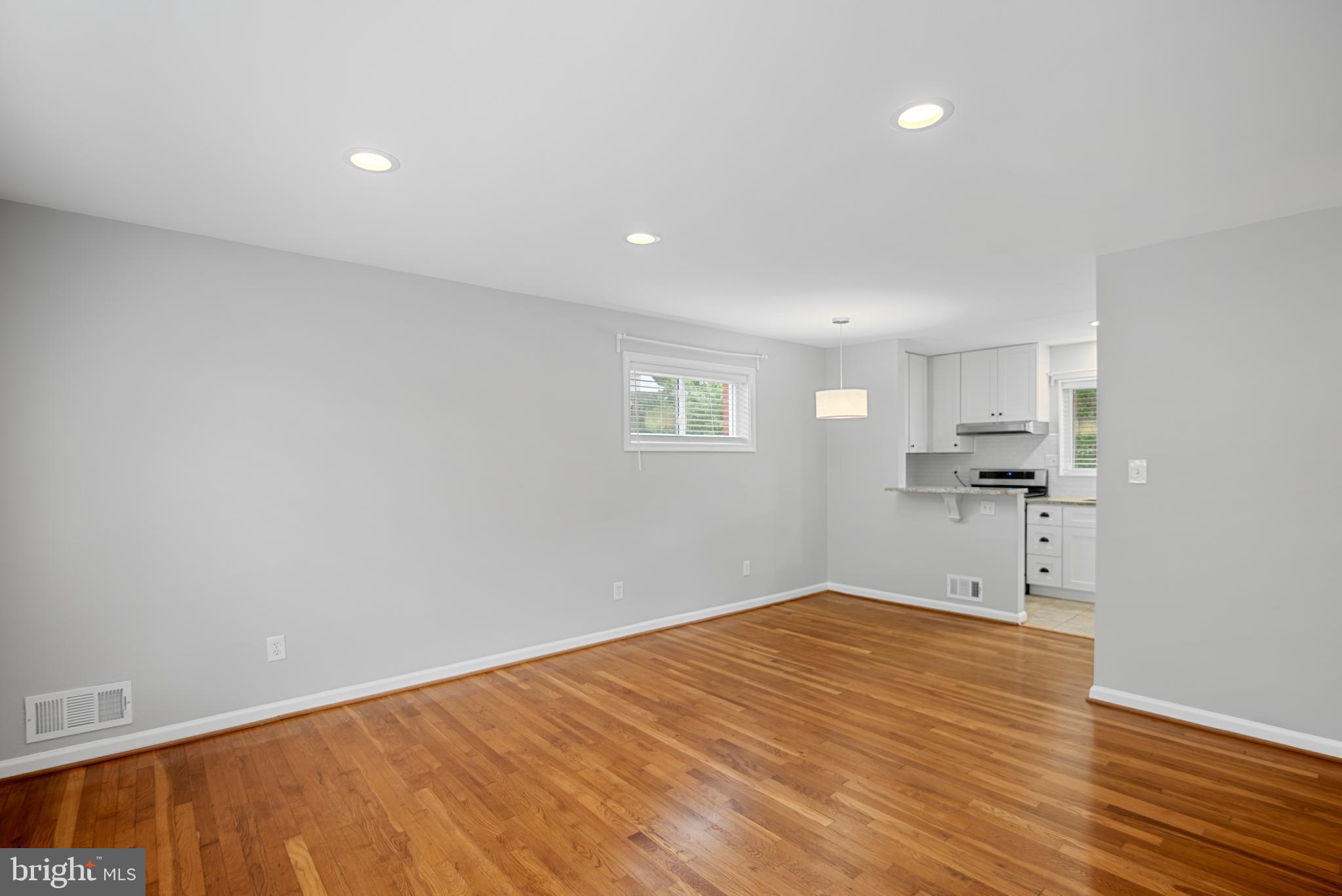 DALECREST - Residential Lease