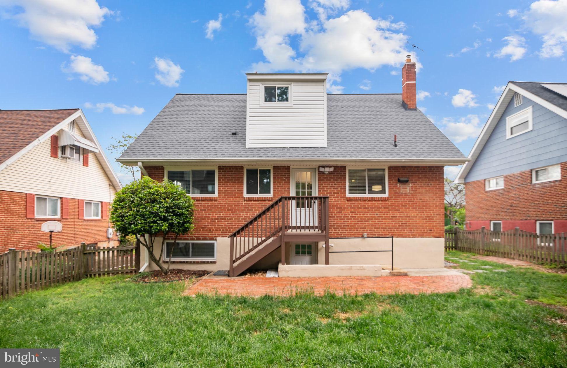 DALECREST - Residential Lease