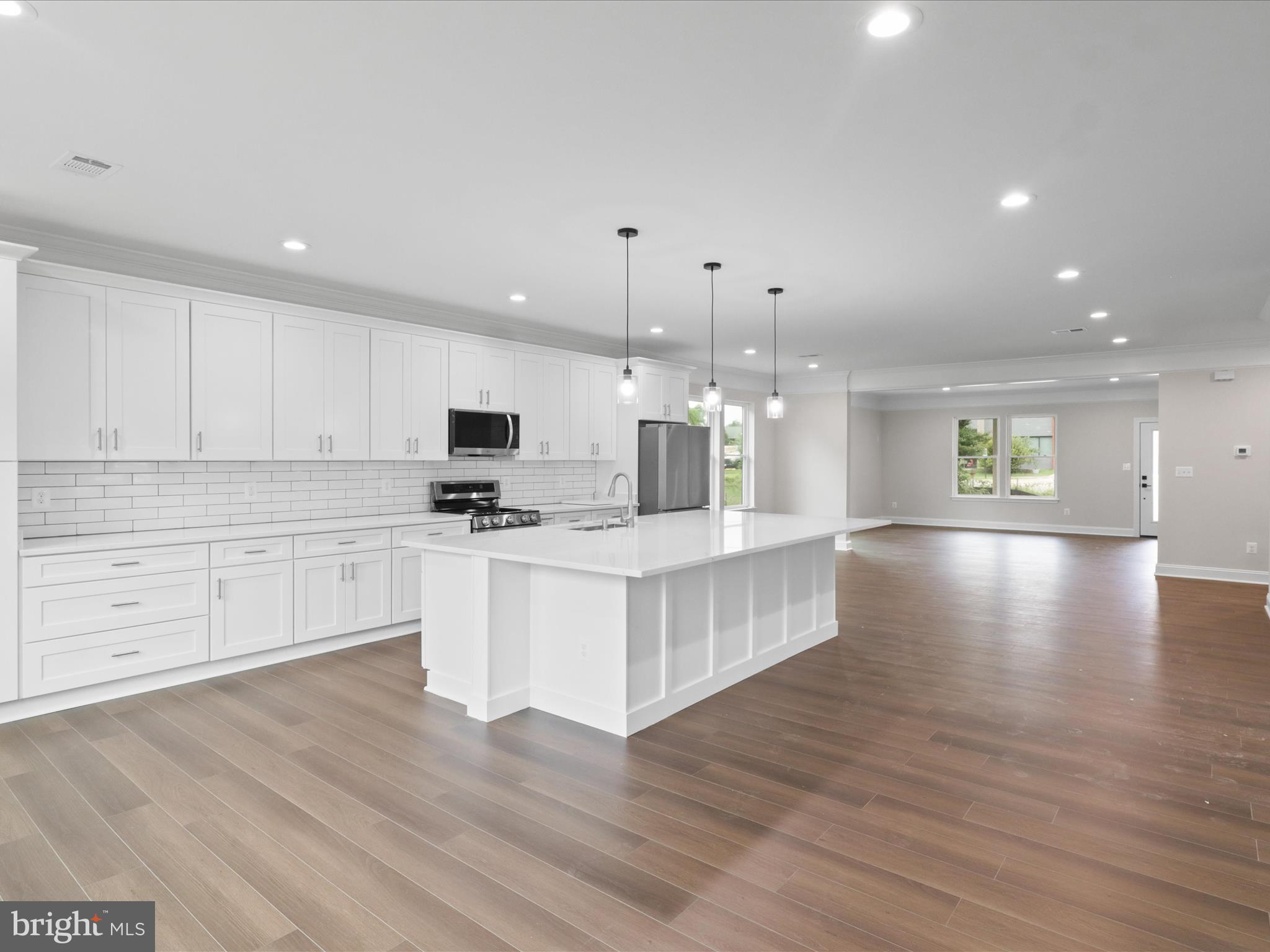 ALEXANDRA ESTATES - Residential