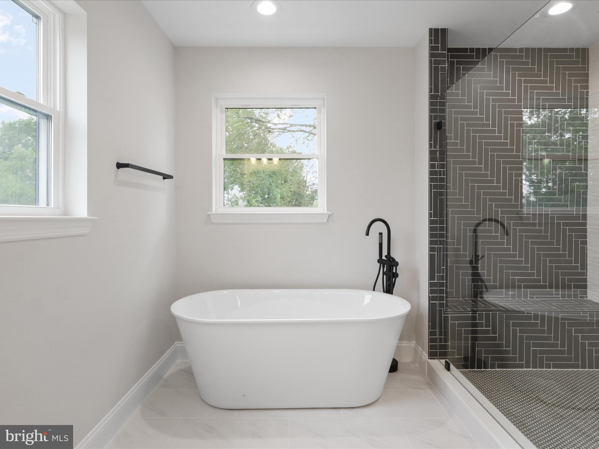 ALEXANDRA ESTATES - Residential