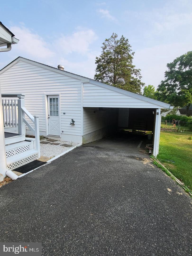 2900 SILVER SPRUCE LANE