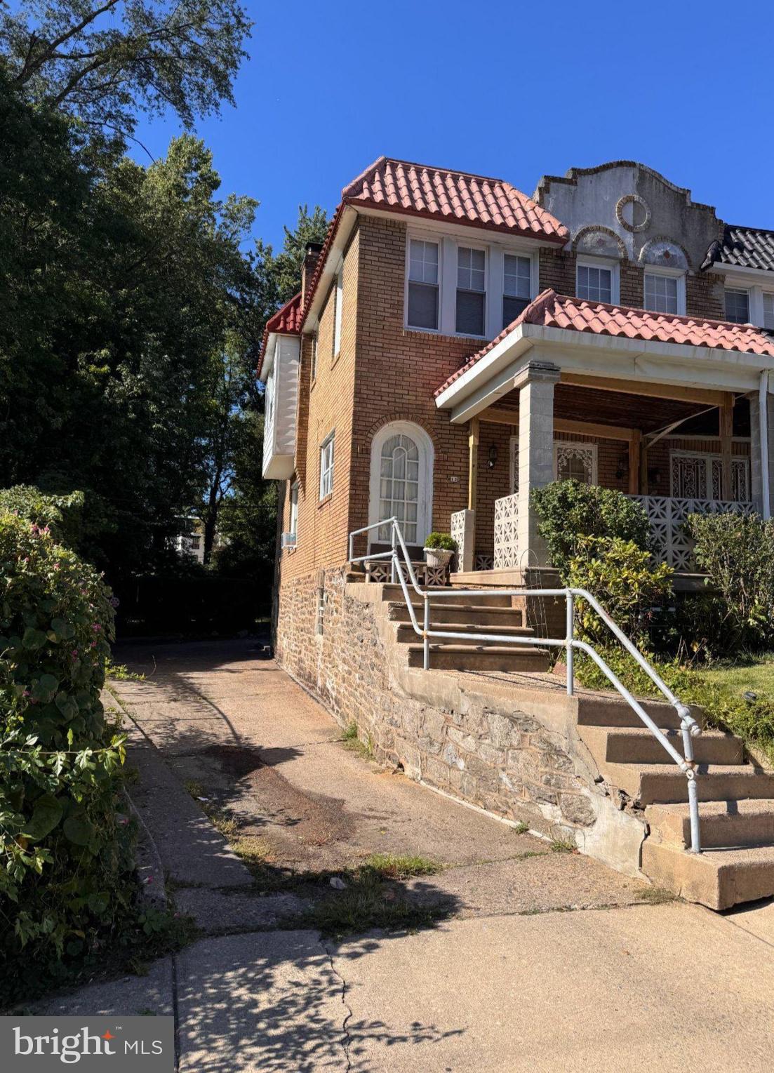 131 W SEDGWICK STREET