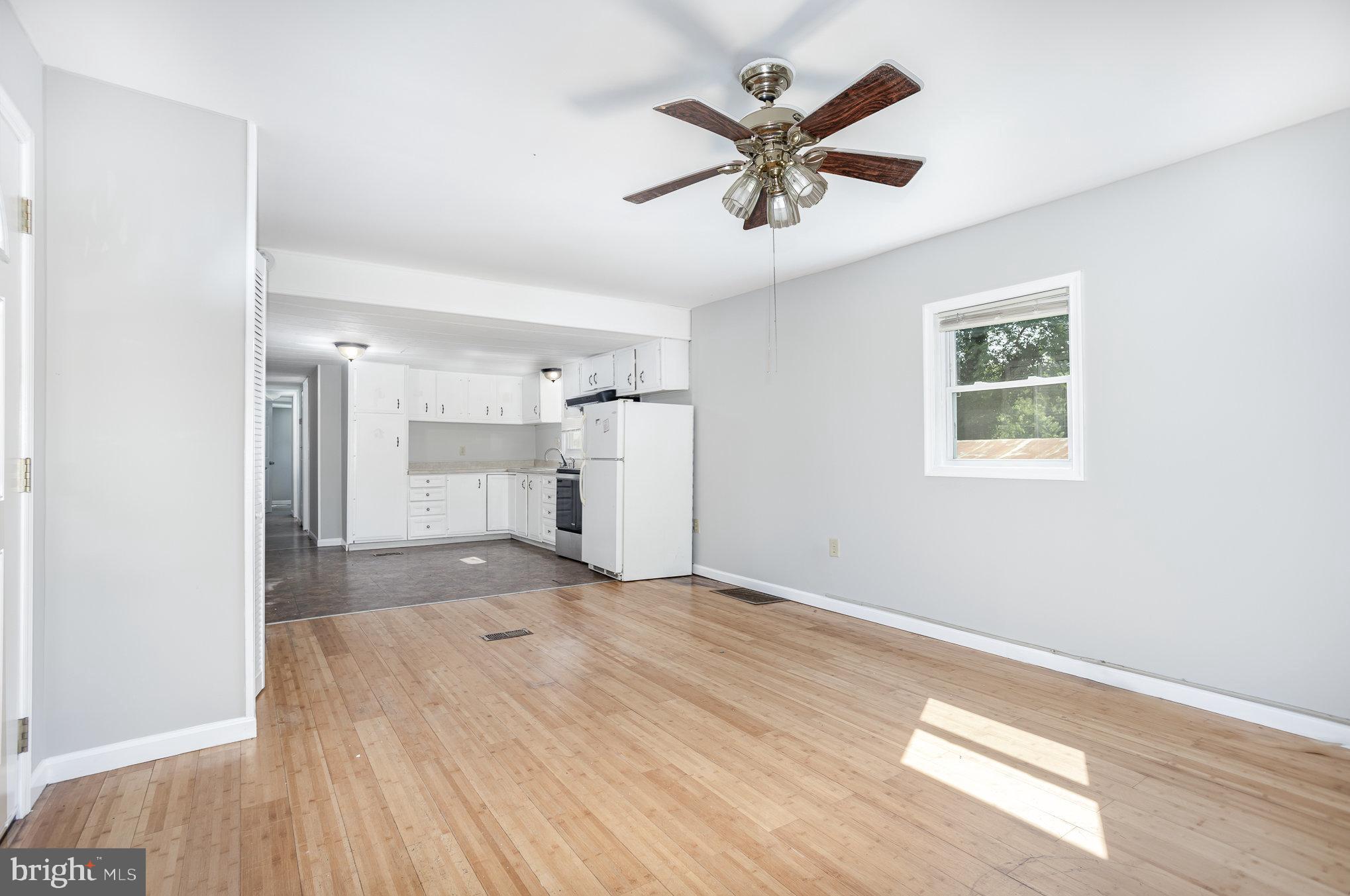 40 MEADOWBROOK COURT