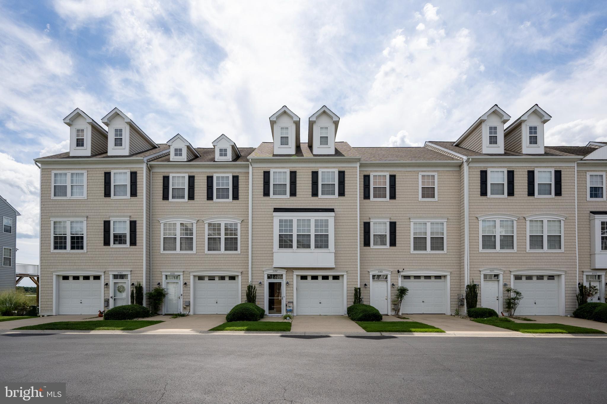 FAIRFIELD AT LONG NECK - Residential