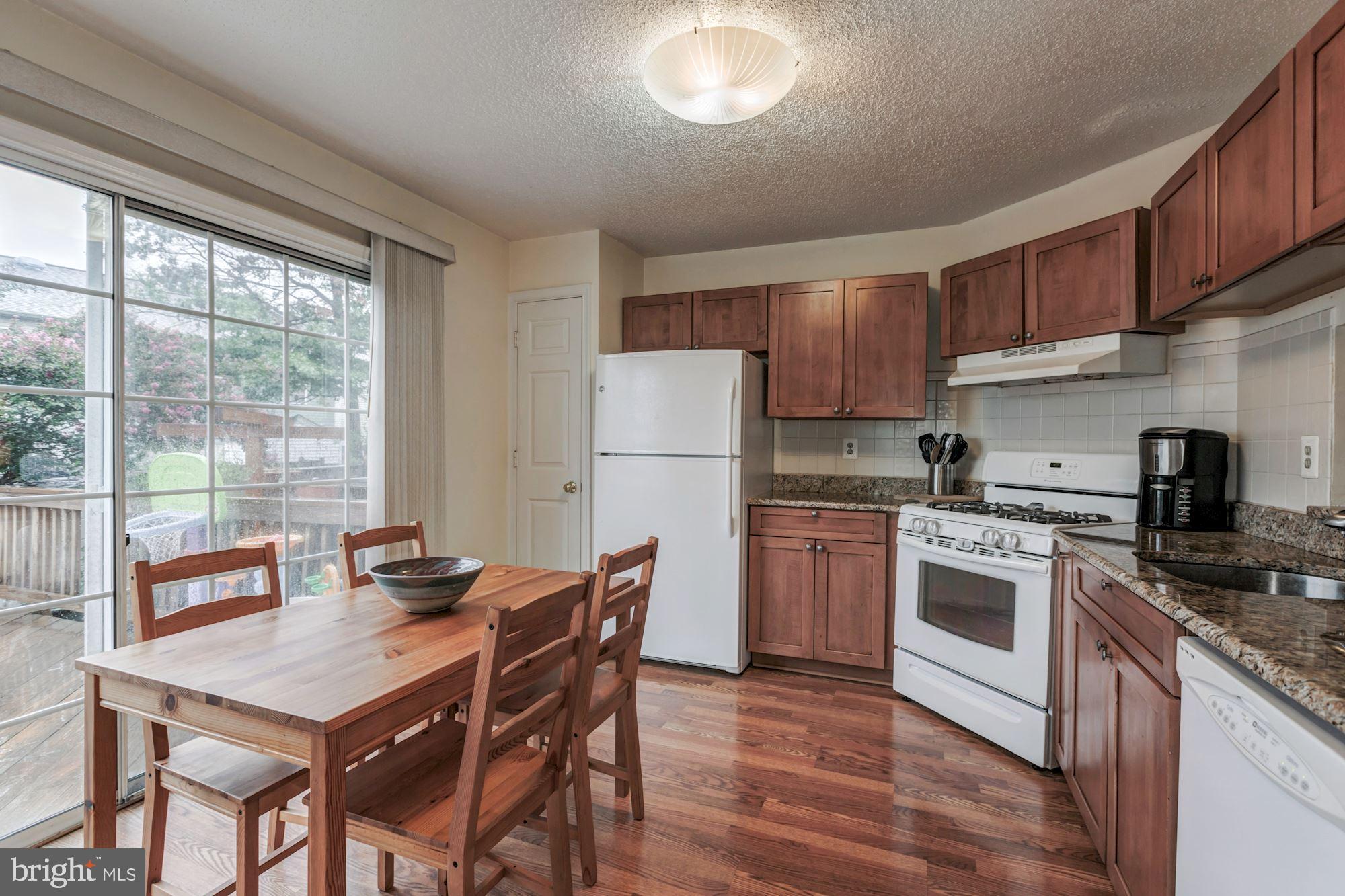 LANDSDOWNE - Residential Lease